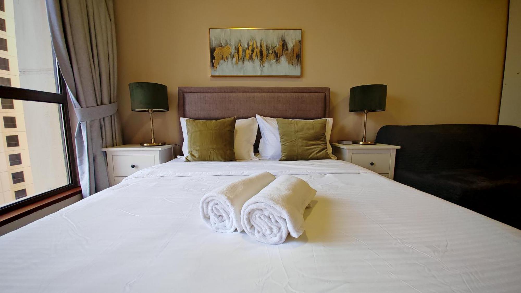 Modern, Spacious, Luxe 5Br Plus Maid Condo In Jbr, Near Jbr Beach, Marina View, By La Buena Vida Holiday Homes Dubai